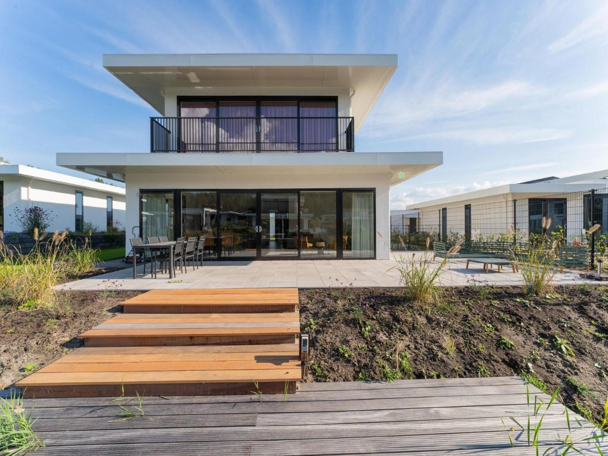 Beautiful Water Villa In Harderhaven With A Jetty Zeewolde Exterior photo